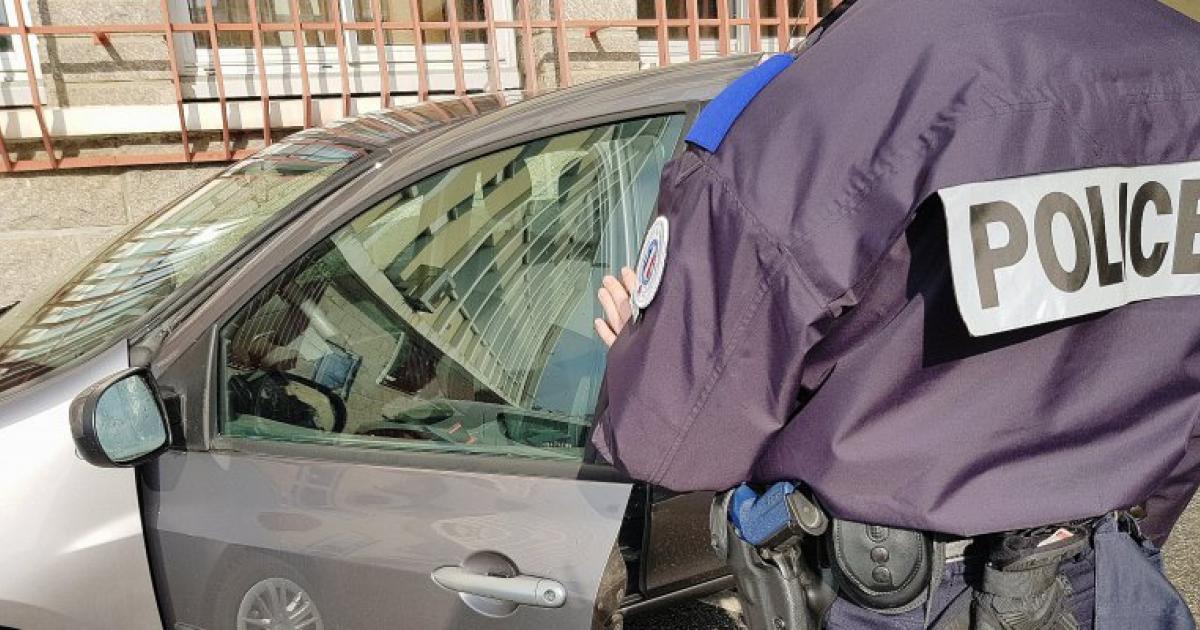 Un cadavre découvert dans une voiture au Raizet
