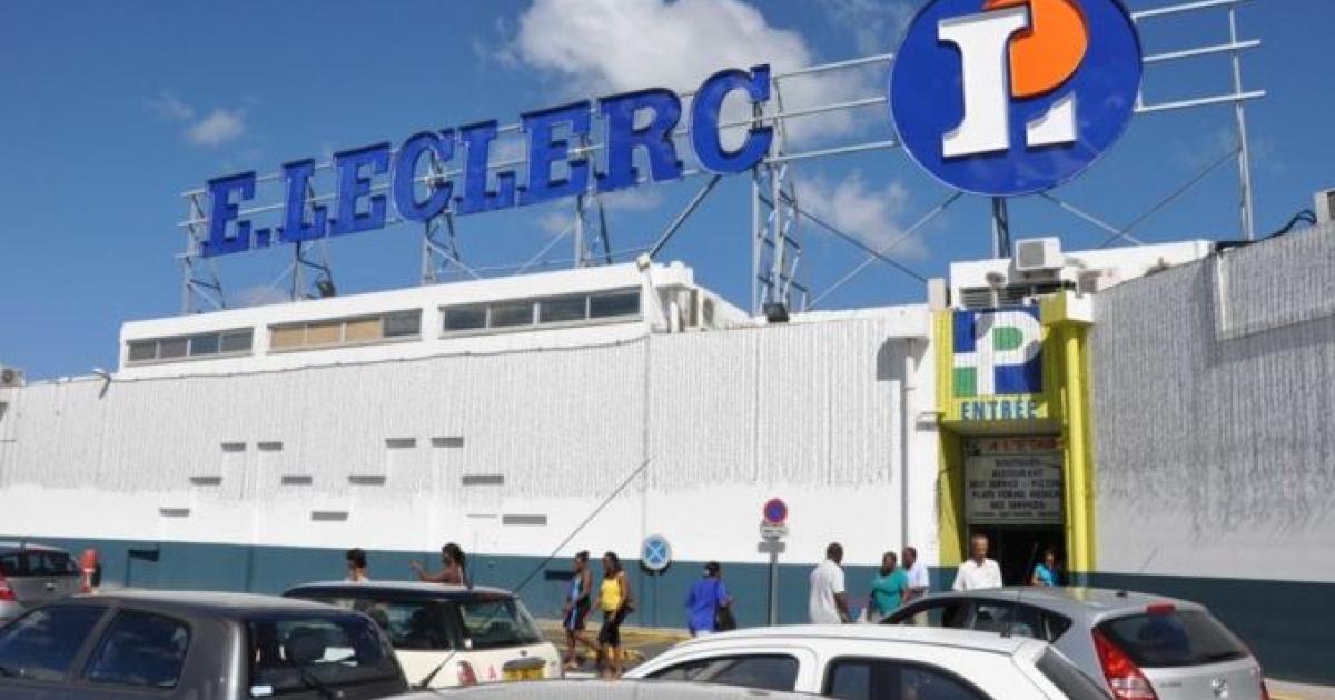     





Michel Edouard Leclerc visite les hypermarchés du groupe Parfait





