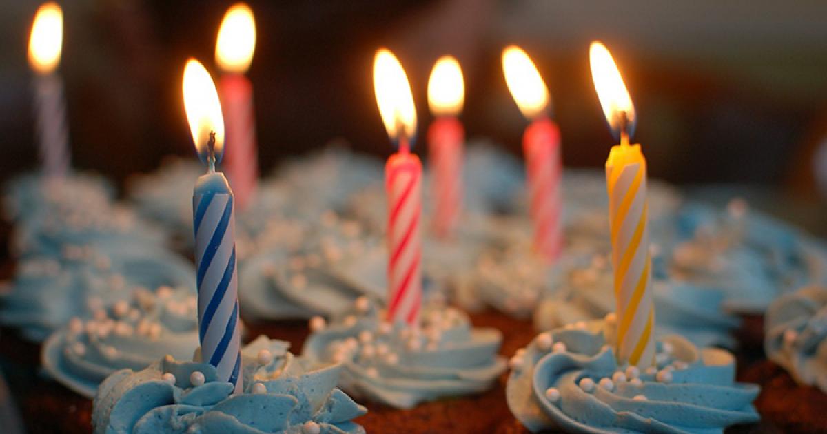 Covid-19 : les rassemblements festifs de plus de 30 personnes interdits en intérieur