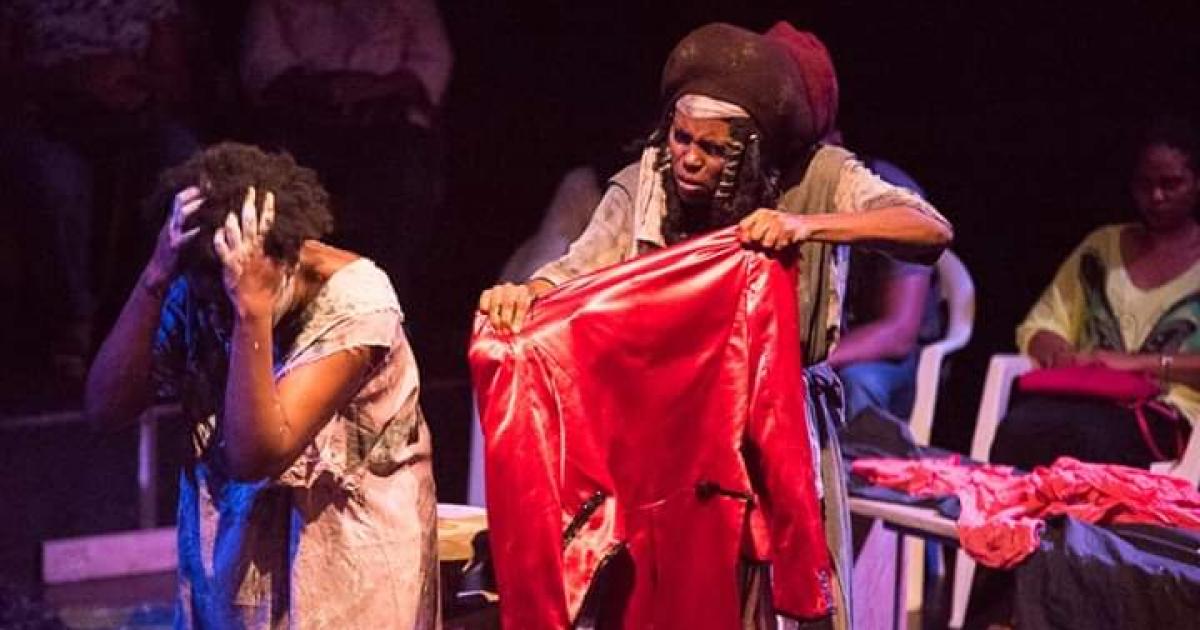     





Daniely Francisque transforme "Cyclones" en roman




