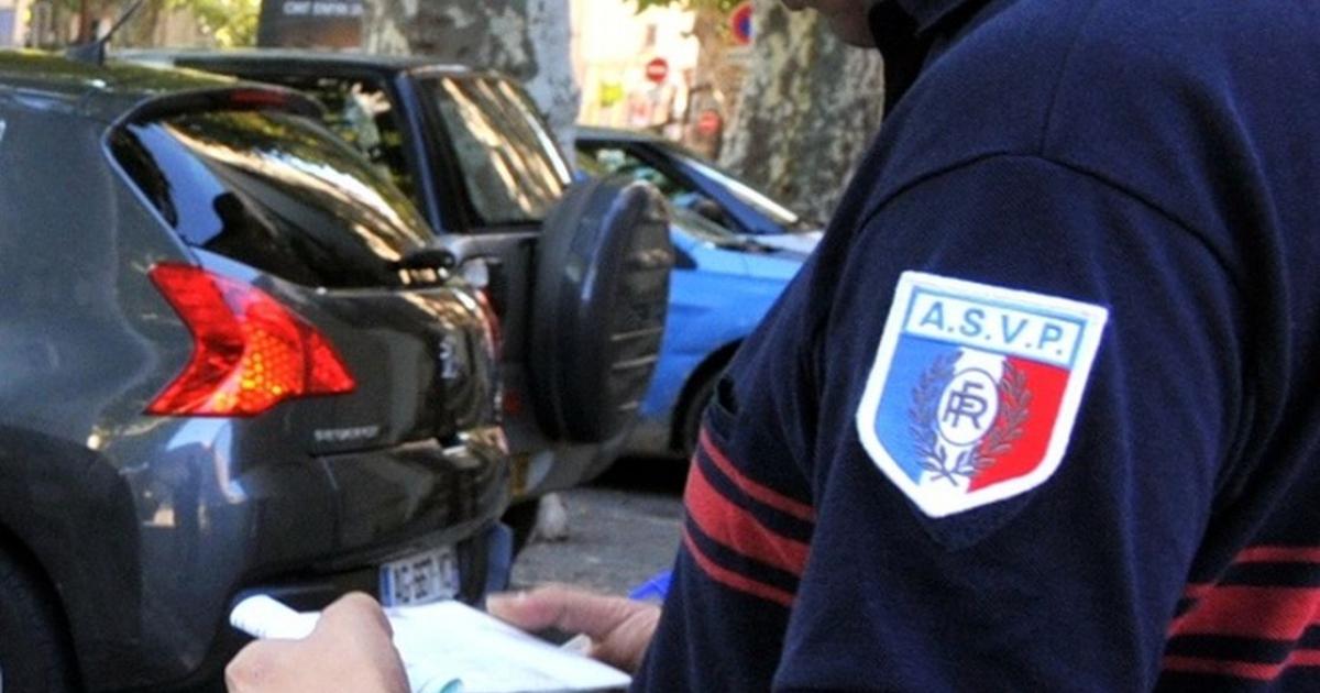 Un policier menace de tuer ses collègues