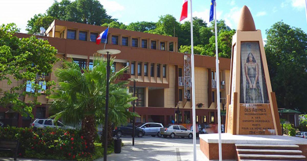 Le masque devient obligatoire dans les lieux publics ouverts aux Abymes