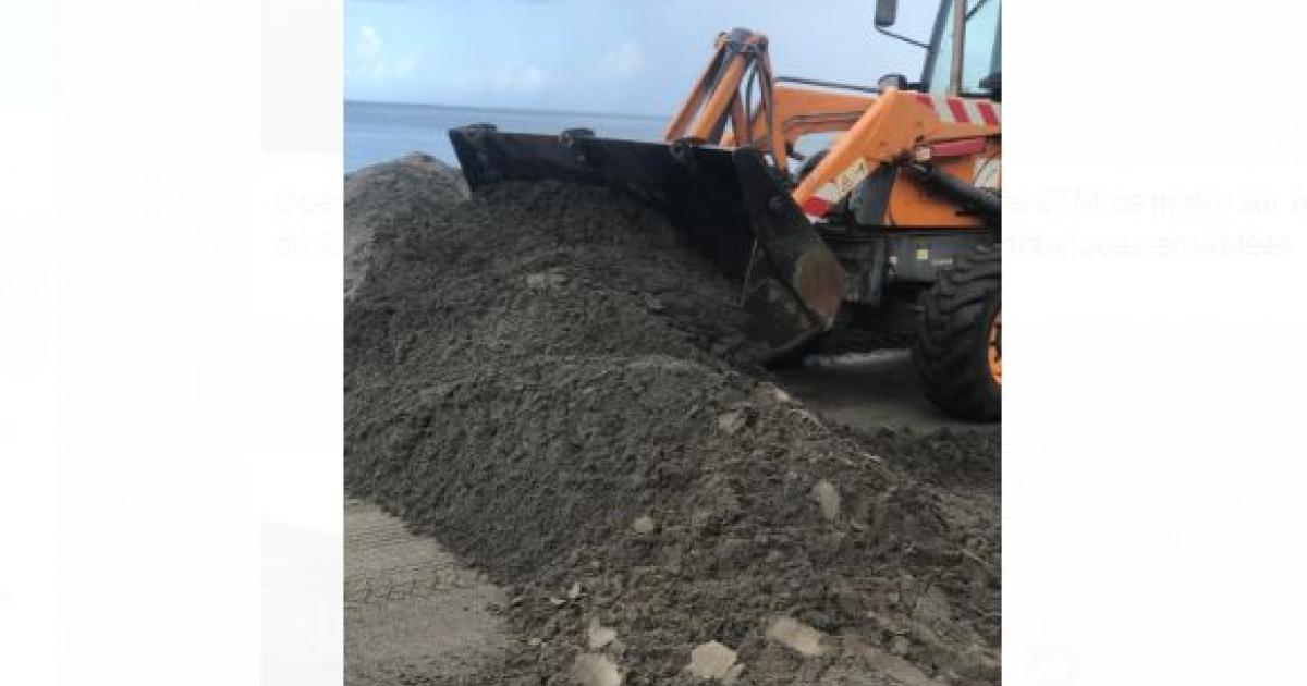     





Les suites de la houle provoquent à nouveau la fermeture de la RN2





