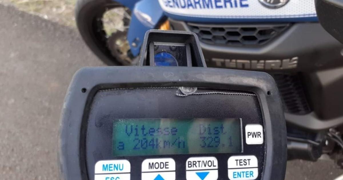 Un automobiliste muni de son attestation contrôlé à 204km/h