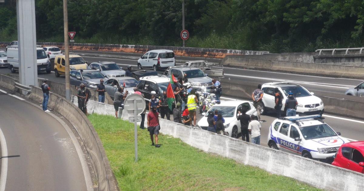 Un contrôle routier sur l'autoroute a provoqué un important embouteillage