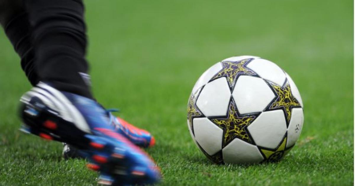     





Le Club Colonial seul leader de son groupe en R1




