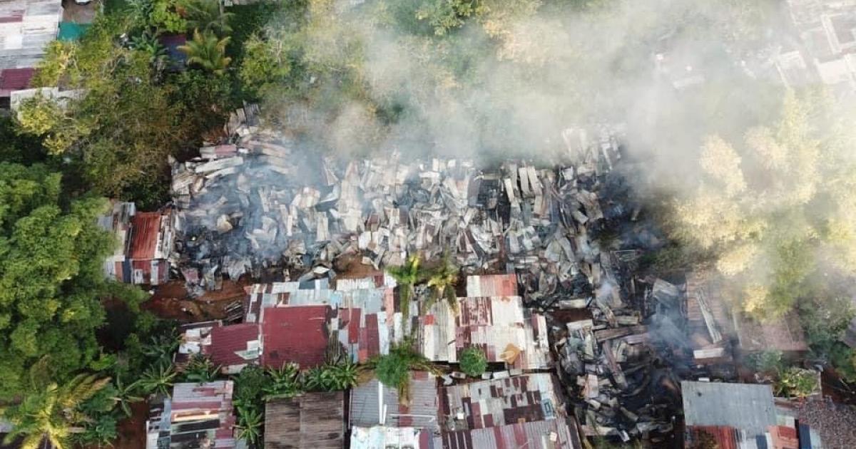 Guyane : le squat Bambou ravagé par les flammes