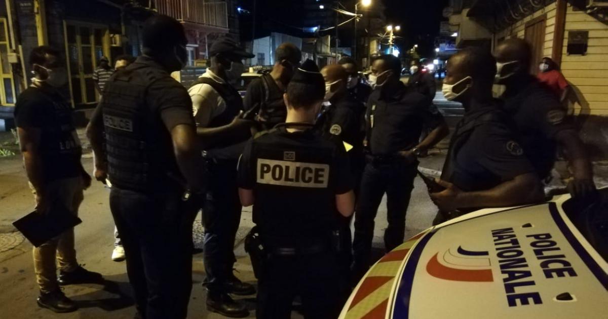 Opération de contrôle de police à Pointe-à-Pitre