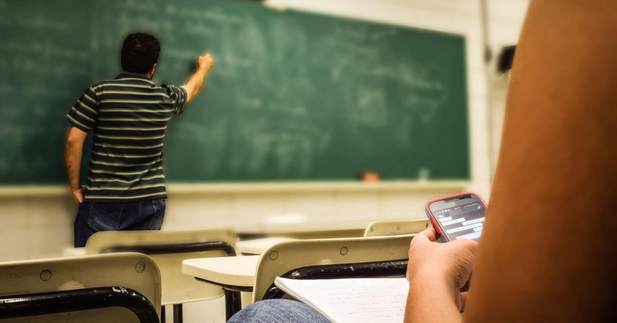    





L'appel à candidatures d'agents contractuels provoque la colère des professeurs




