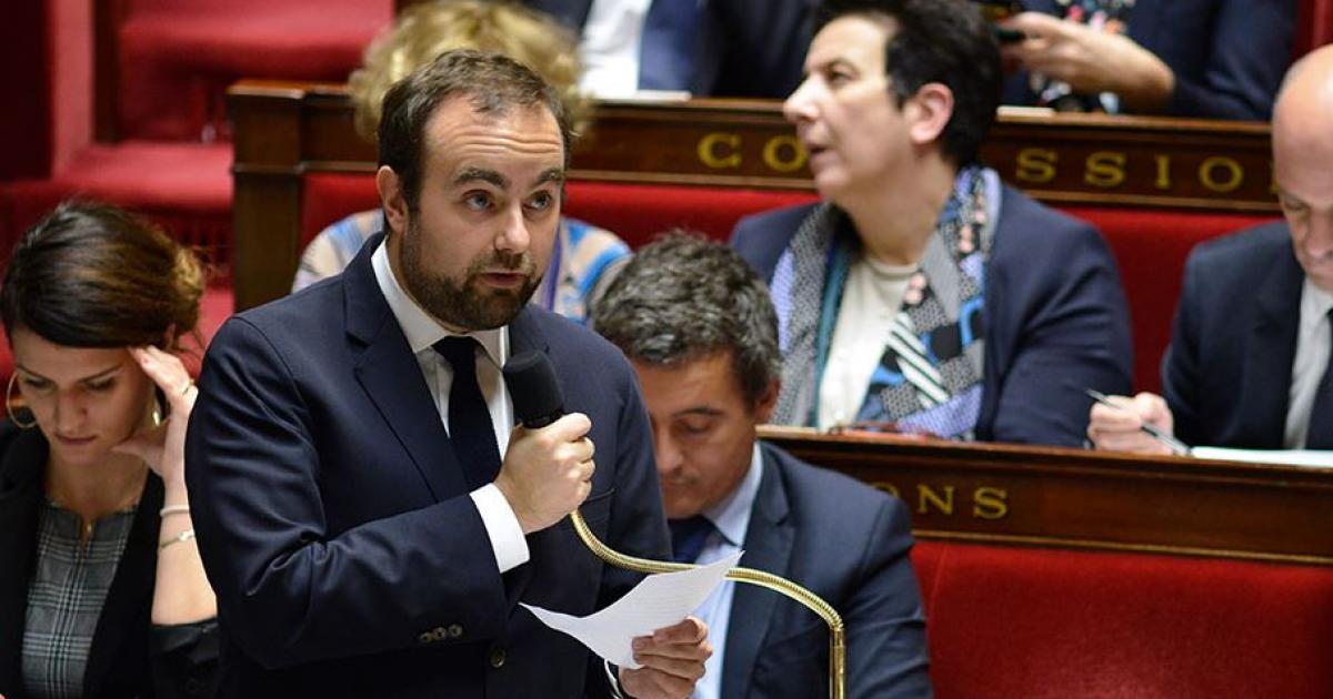     





Sébastien Lecornu aurait participé à un «apéro clandestin» en Nouvelle-Calédonie




