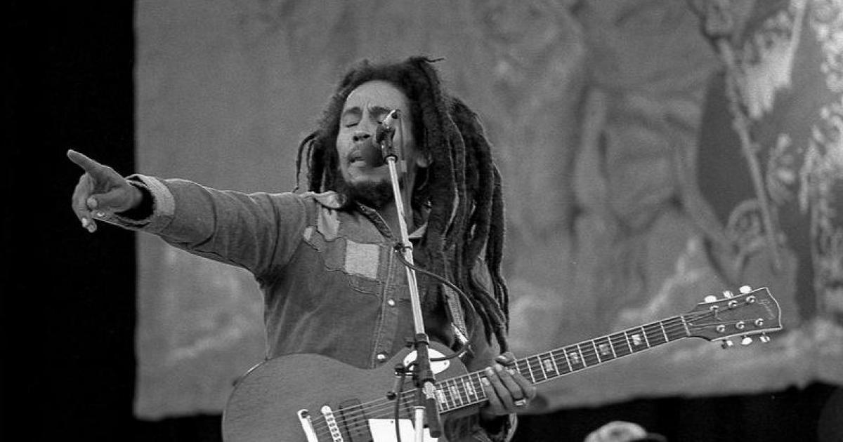     





Il y a 40 ans s'éteignait Bob Marley, icône mondiale




