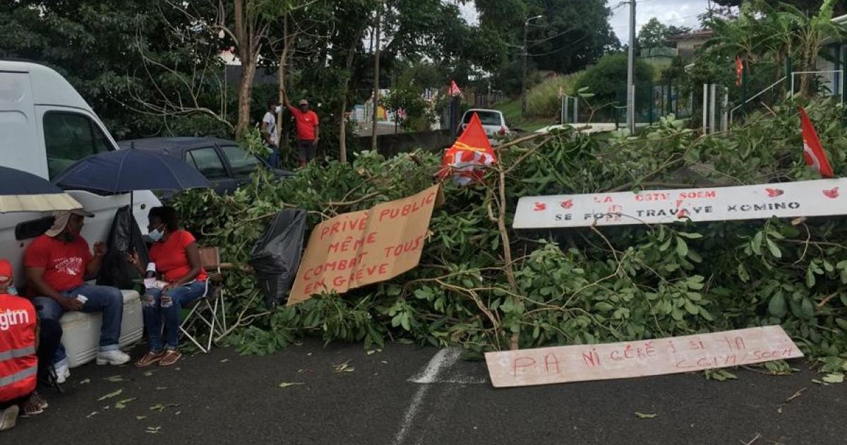 Blocage au campus caribéen des arts en soutien à une agent en conflit avec son supérieur