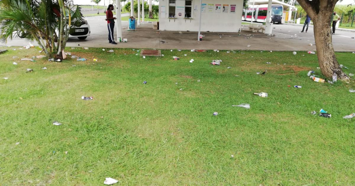 Des munitions, des bouteilles, des préservatifs : la gare de Carrère souillée par des fêtards