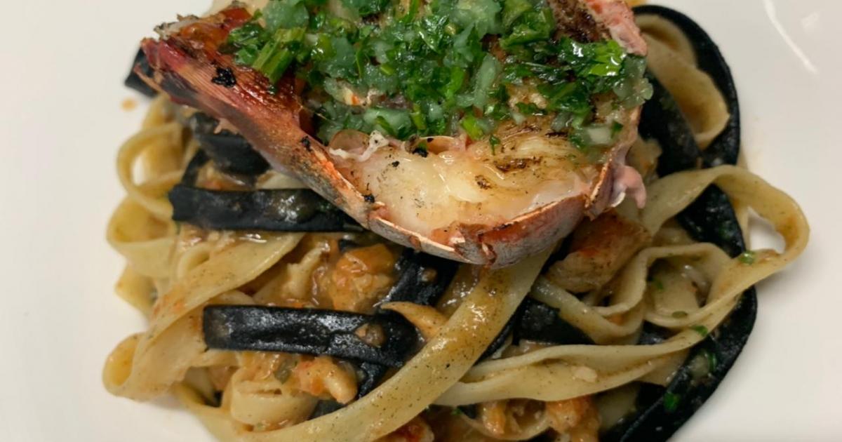 La recette des pâtes noires aux langoustes du Rosini