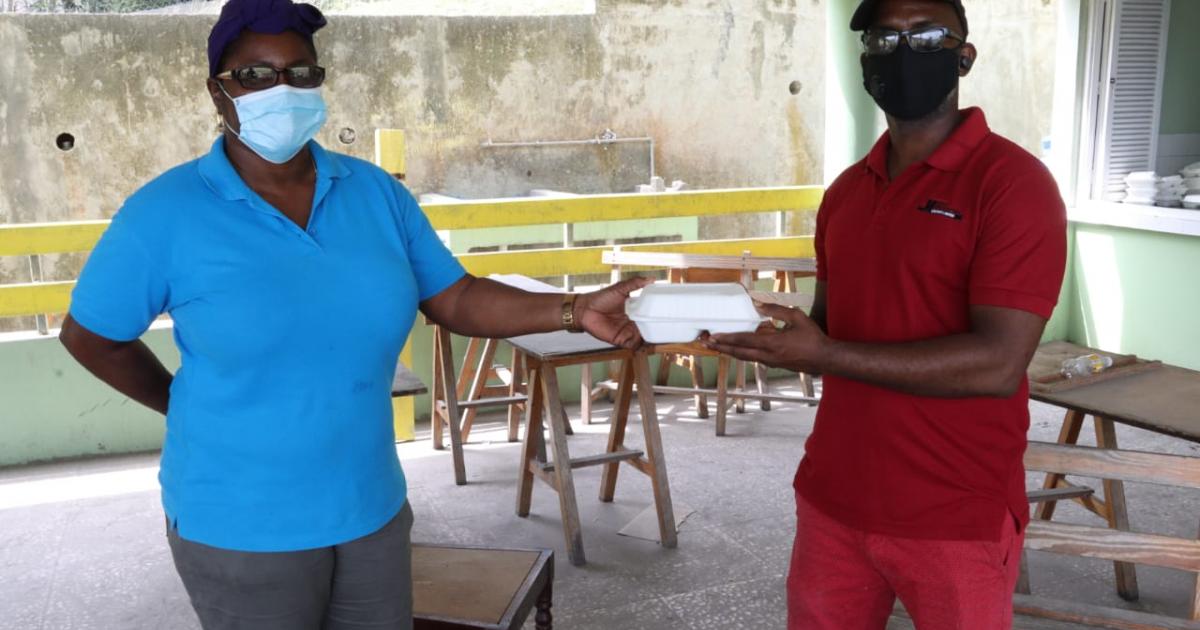     





[VIDÉO] Saint-Vincent : dans le sud de l'île, la prise en charge des réfugiés s'organise





