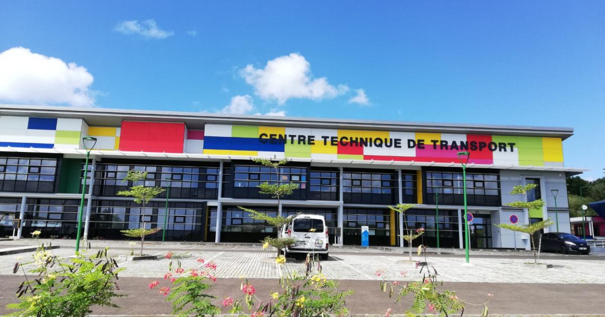 Plusieurs dépôts de bus bloqués, le TCSP fonctionne normalement