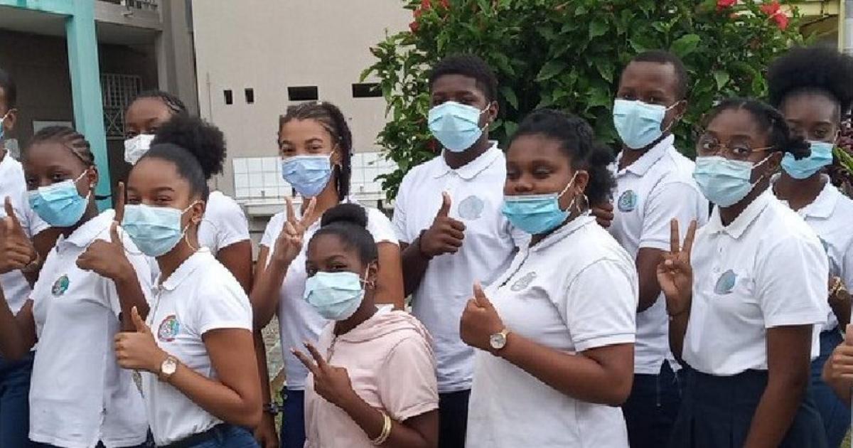 Trinité : les élèves du collège Rose Saint-Just remportent le prix national "Sciences En Tout Genre"