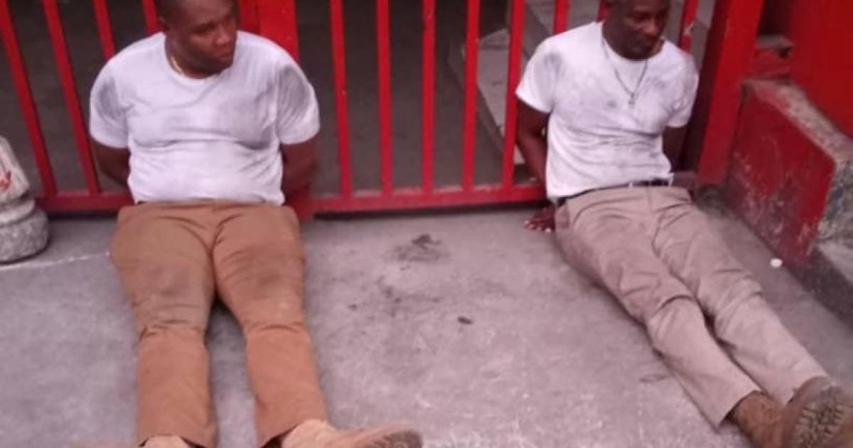     





[VIDEO] Haïti : arrestation de deux hommes suspectés d'implication dans l'assassinat du président Jovenel Moïse




