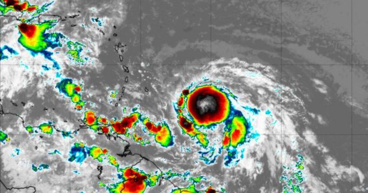     





La tempête Elsa se renforce à l'approche de l'Arc Antillais





