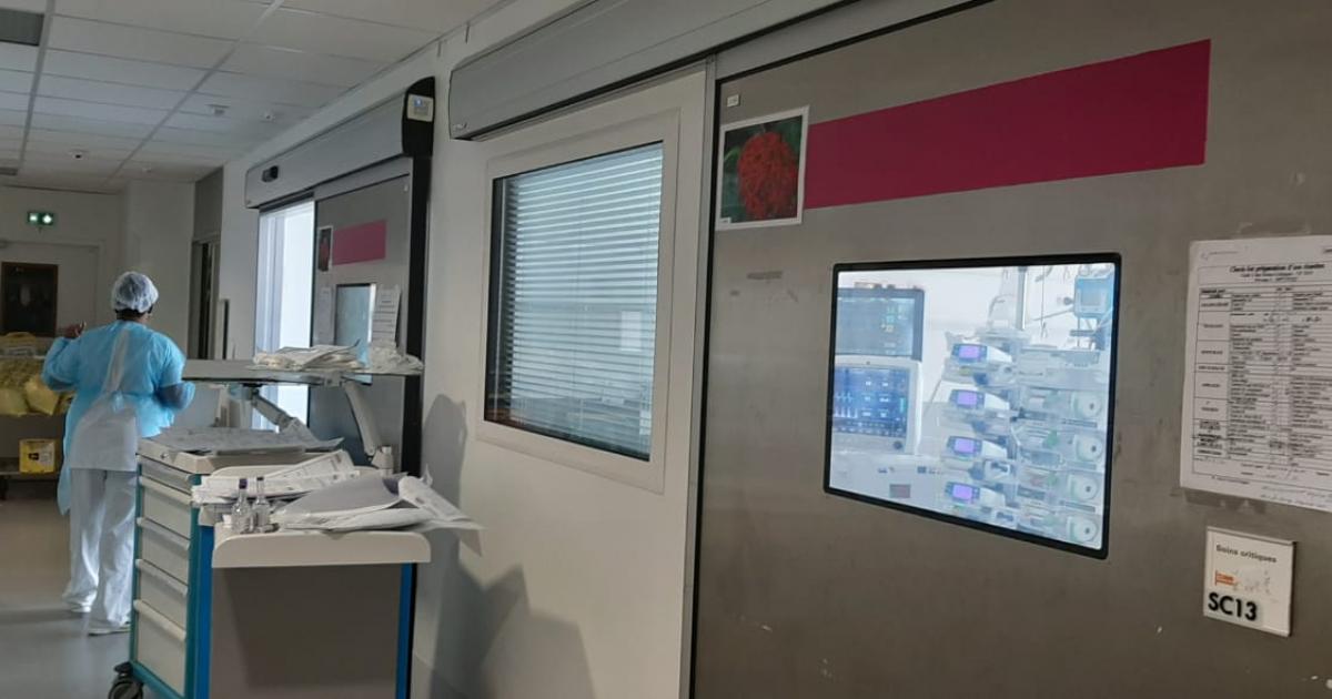 "Sur les 882 personnes passées en réanimation au CHUM, il y avait 5 personnes complètement vaccinées"