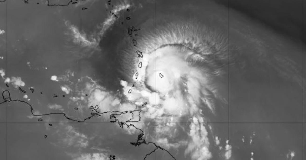     





La tempête Elsa devient un ouragan de catégorie 1




