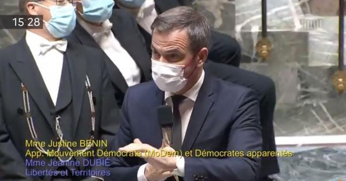     





Olivier Véran se prononce en faveur d'un report de l'entrée en vigueur du pass vaccinal dans les Outre-mer





