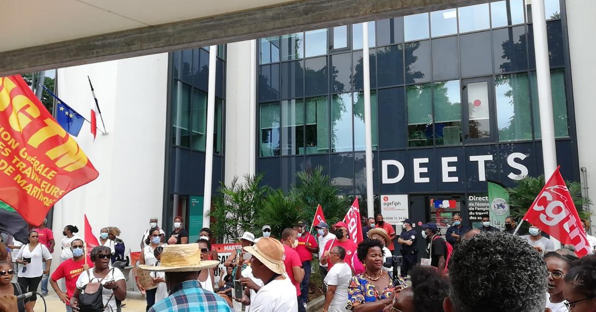 La première rencontre de médiation avec l'intersyndicale de la santé a lieu ce matin