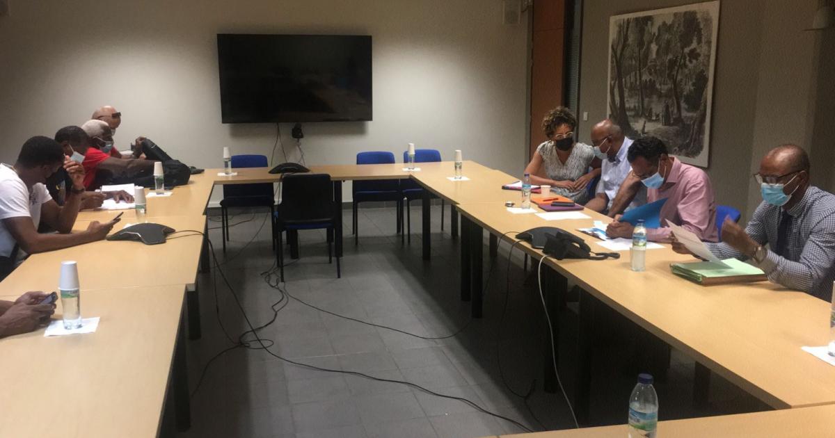 Blocage du port : la médiation se poursuit avant l'audience devant le tribunal
