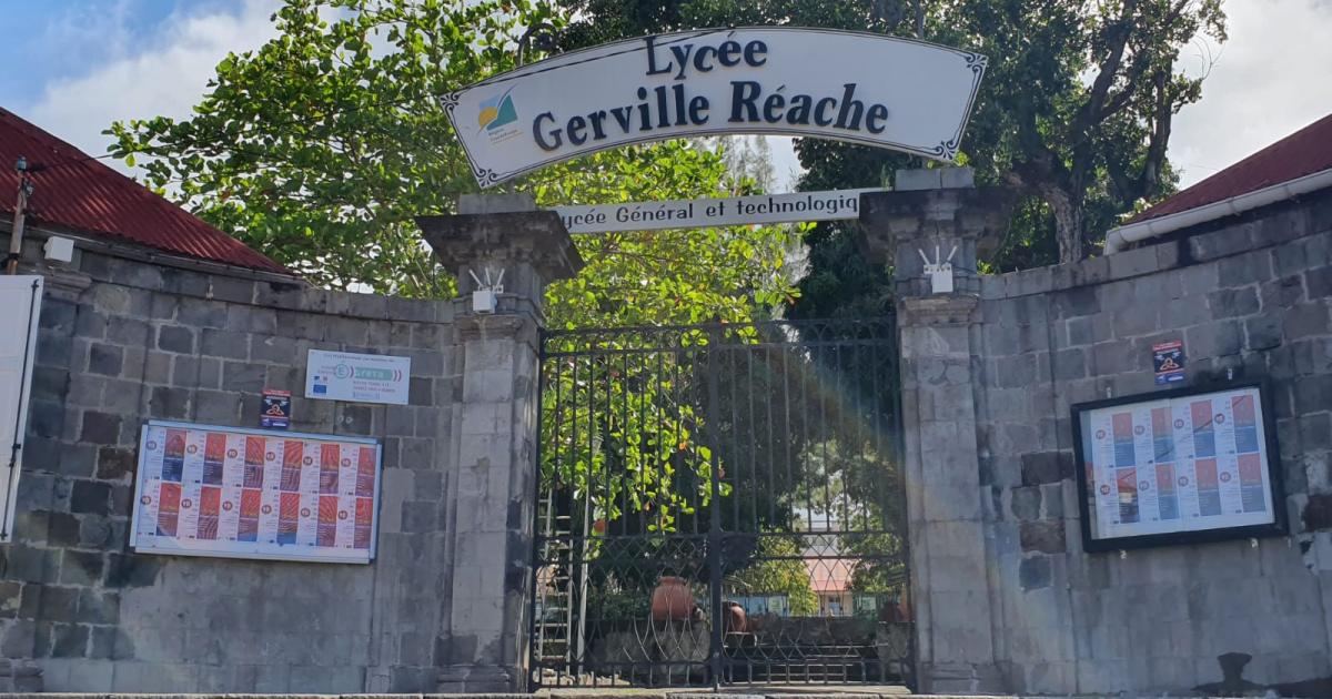 Cérémonie protocolaire pour les 90 ans du lycée Gerville Réache