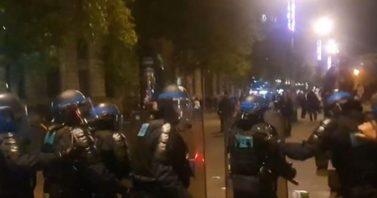     





Manifestations d'"antifas" de Rennes à Paris après l'élection d'Emmanuel Macron




