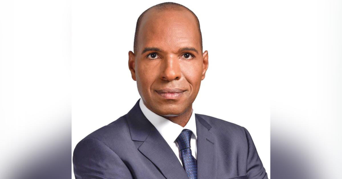 Réintégration des soignants : « Tu vas la fermer », lance Olivier Serva à un député de la majorité