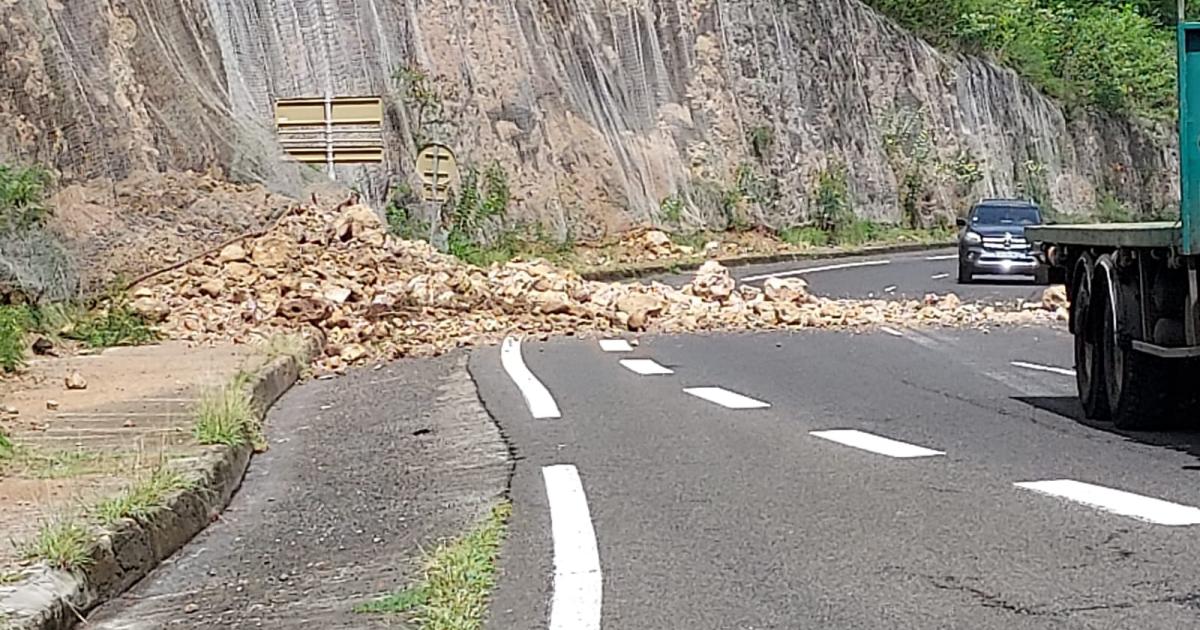 Un éboulement perturbe la circulation sur la RN2 à Bellefontaine