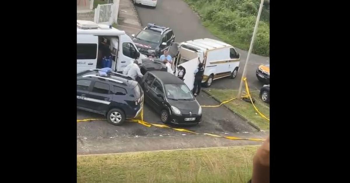     





Un corps découvert dans le coffre d'une voiture à Morne-à-l'Eau




