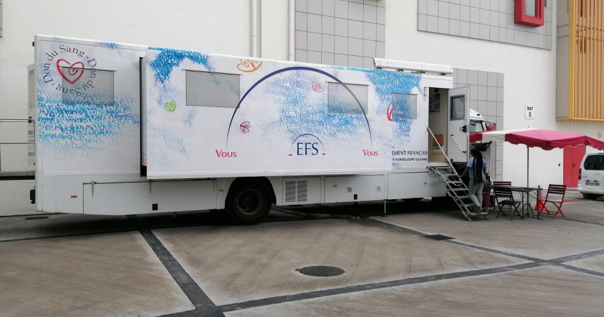     





Coup dur pour l’Etablissement français du sang : le camion de collecte mobile en panne




