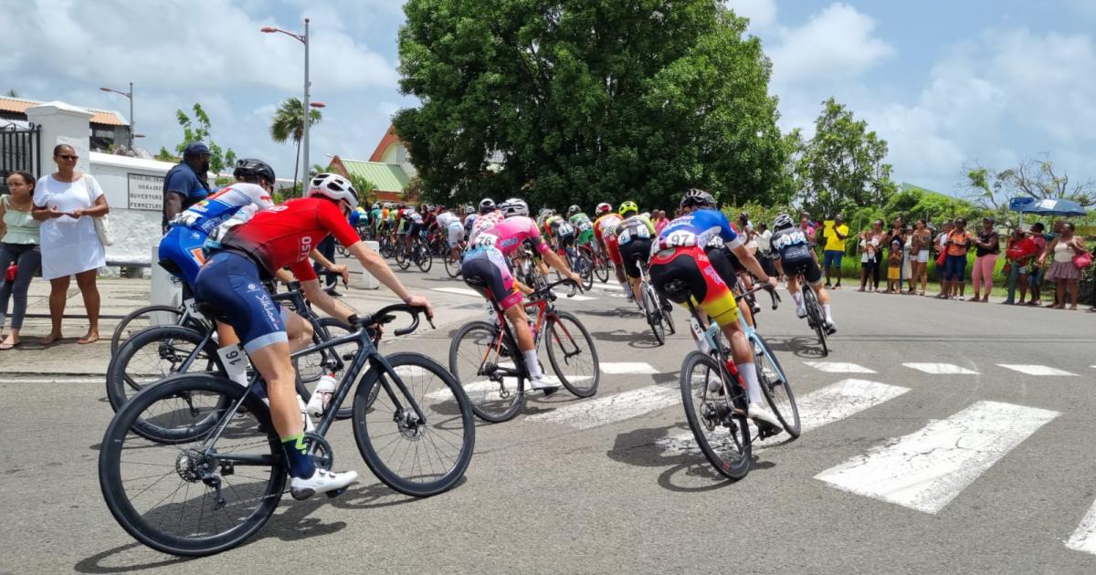     





[⭕️Direct vidéo?‍♂️] Suivez la septième étape du tour cycliste de Martinique 2023




