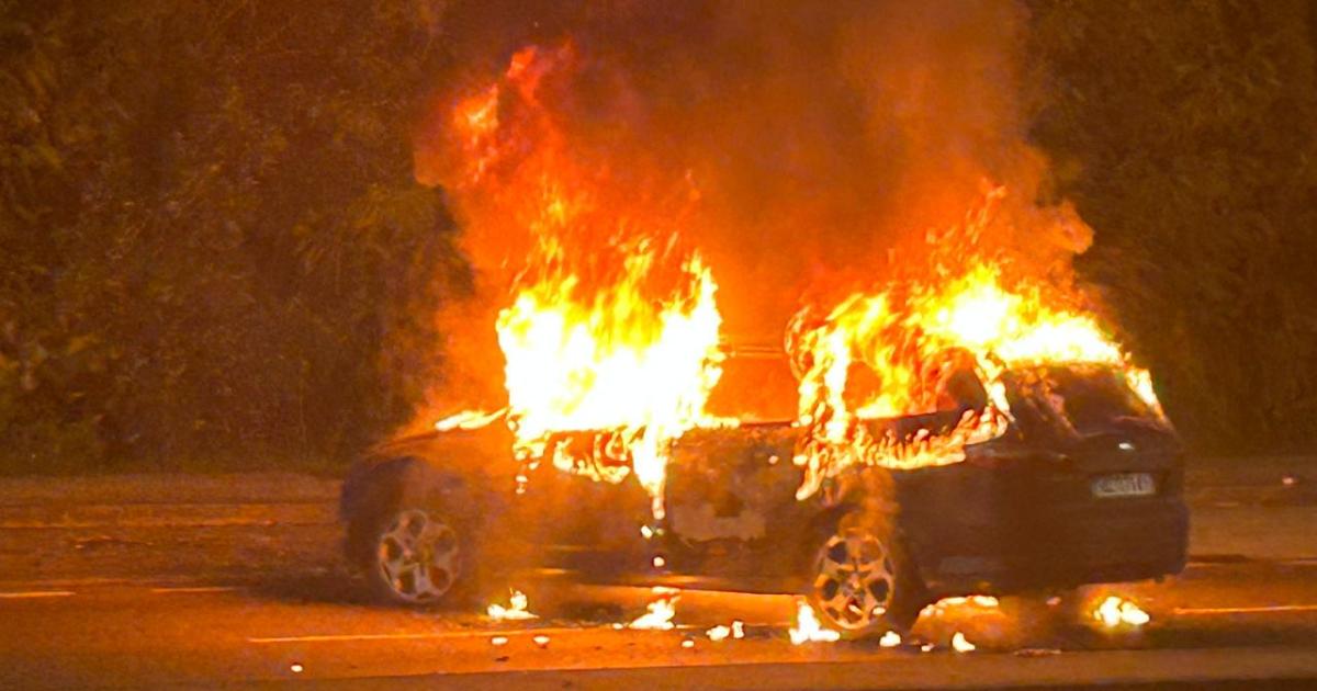 Affrontements, poubelles et voitures en feu, de vives tensions à Fort-de-France ce vendredi soir