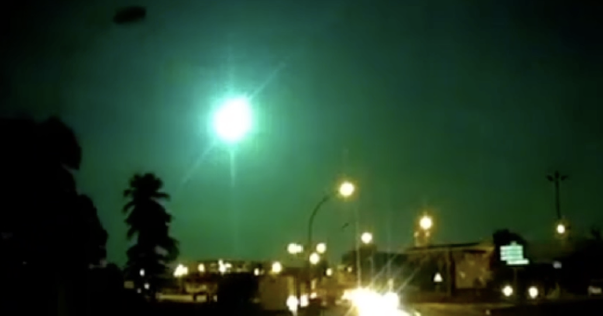 Un impressionnant phénomène lumineux dans le ciel de Martinique et de Guadeloupe