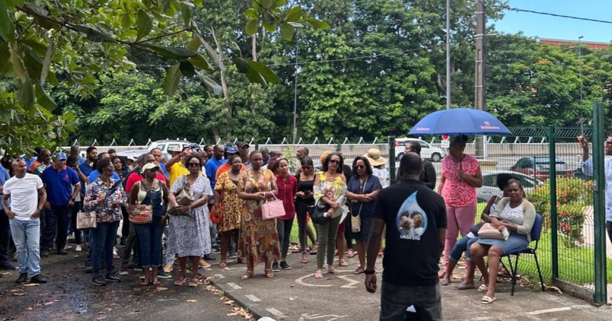 Des agents du syndicat de l’eau mécontents se sont réunis en assemblée générale
