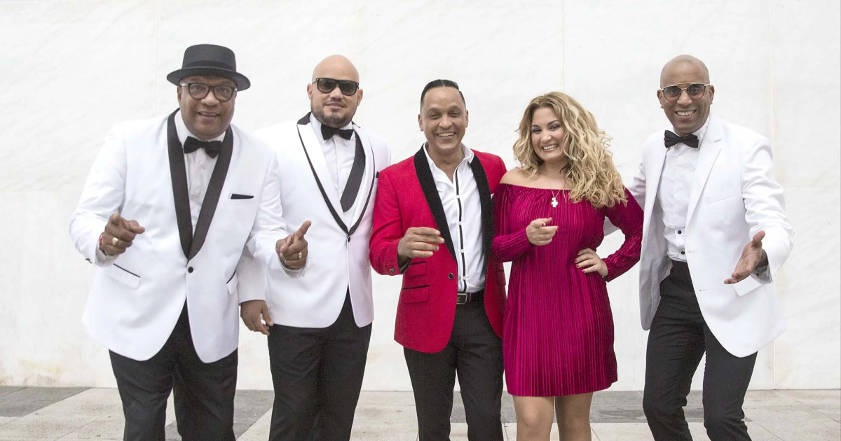 L'orchestre cubain Los Van Van en tournée en Martinique