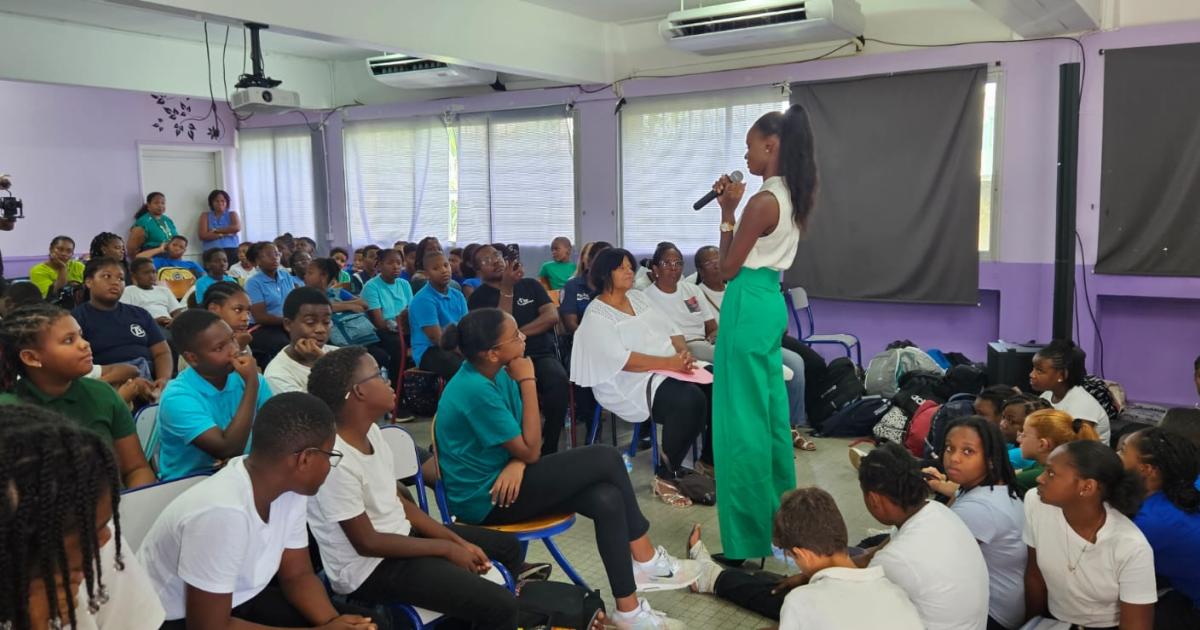 Sensibilisation au harcèlement scolaire : Axelle René, Miss Martinique 2022 au collège Petit Manoir