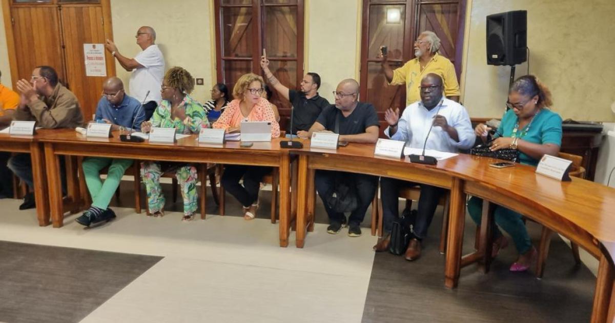 Histoire et patrimoine au cœur d’un conseil municipal mouvementé à Basse-Terre