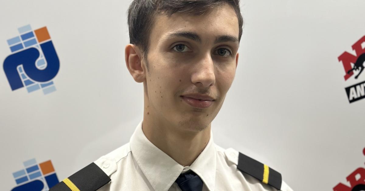     





[Portraits d'étudiants 2/6] Jules Roublique, étudiant au CFACIOM, veut conquérir le ciel 





