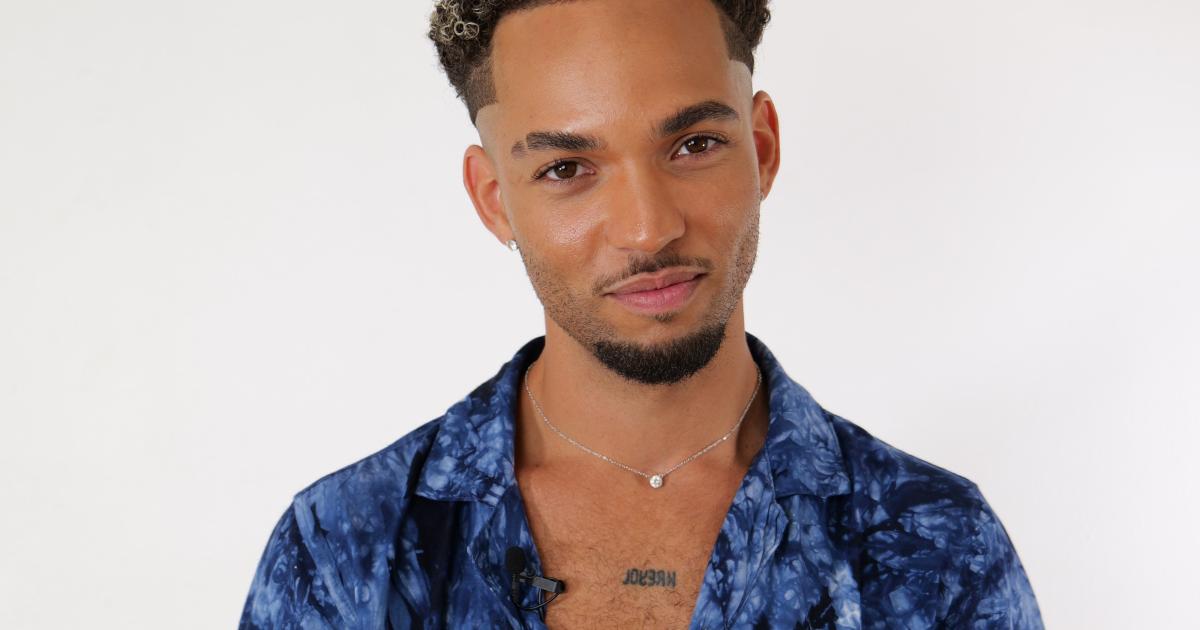     





Ritchy Cobral, coach de catwalk fait briller les miss !




