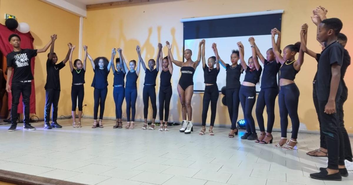 À Basse-Terre, des enfants de CM2 défilent pour un projet scolaire