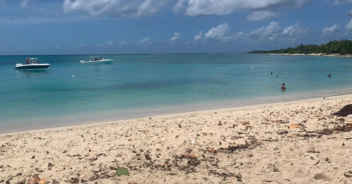 La commune de Port-Louis interdit le nudisme sur tout son littoral