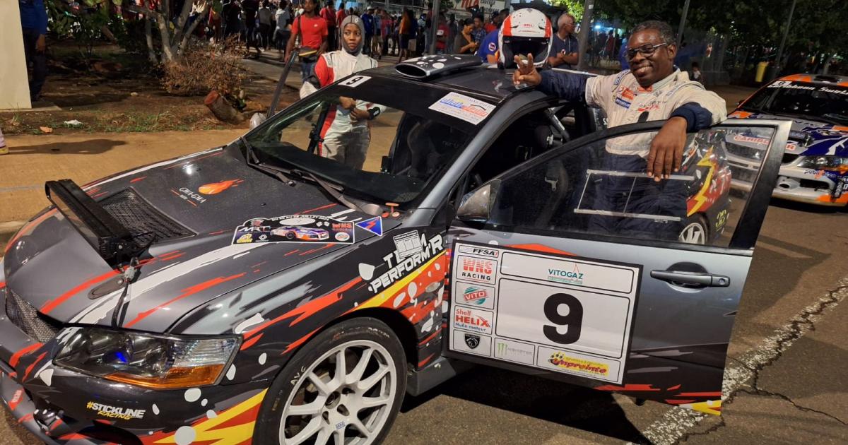    





[Vidéo] Les pilotes du Martinique Rallye Tour ont fait chauffer le bitume à Fort-de-France 




