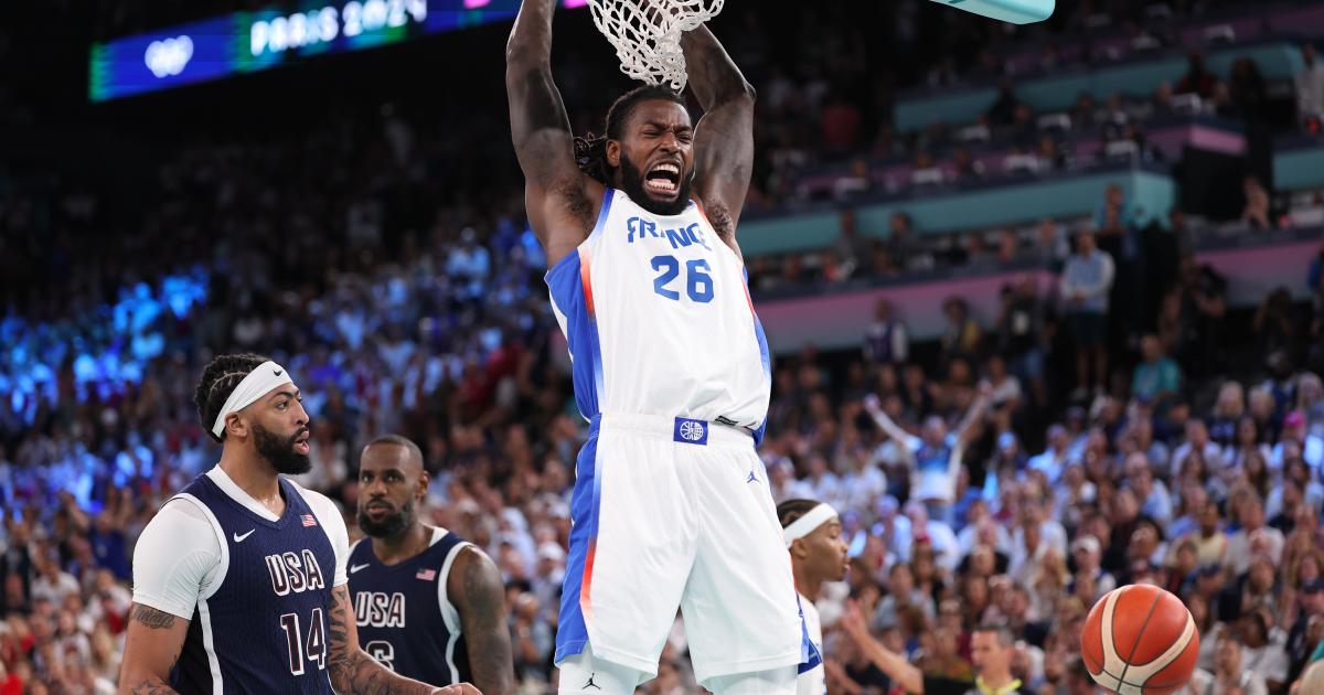 JO 2024 : au combat avec les USA, les basketteurs doivent se contenter de l'argent