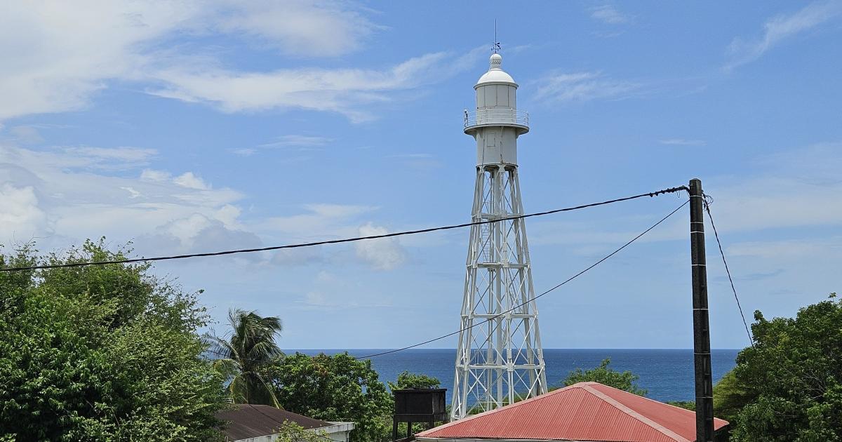    





[EPISODE 2/4] Le phare de la Pointe des Nègres : emblème de la baie de Fort-de-France




