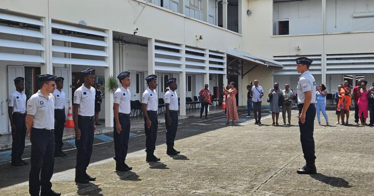 Huit jeunes Guadeloupéens promus policiers adjoints