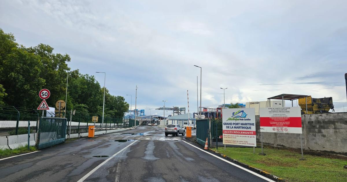     





Les chargements reprennent sur le port de Fort-de-France




